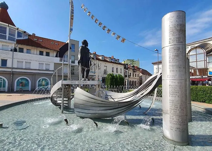 In - Balaton 19656 Daire